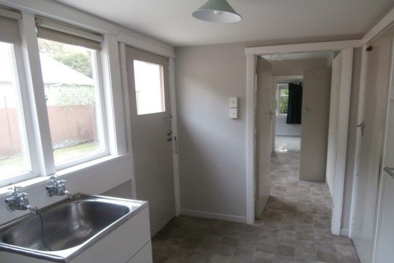 Photo of property in 2 Highgate Avenue, Merivale, Christchurch, 8014