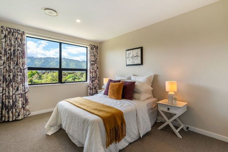 Photo of property in 15 Te Heke Place, Waikanae, 5036