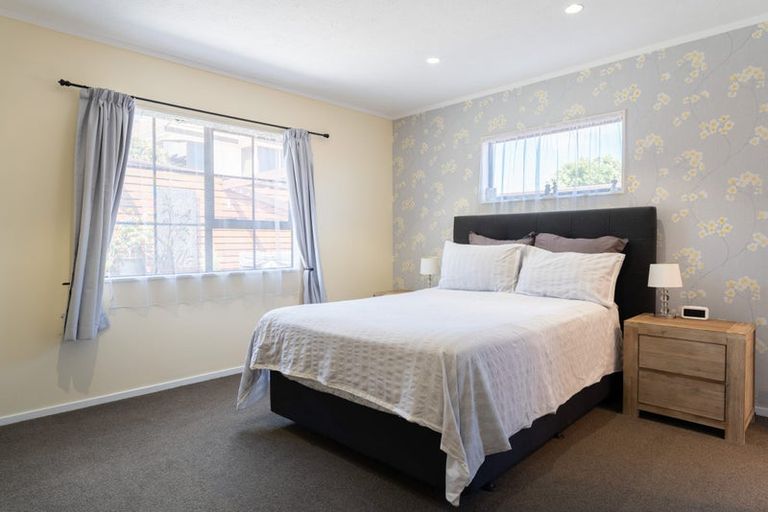 Photo of property in 15 Kentwood Drive, Woodridge, Wellington, 6037