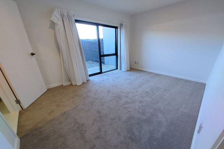 Photo of property in 7 Lilac Lane, Oteha, Auckland, 0632