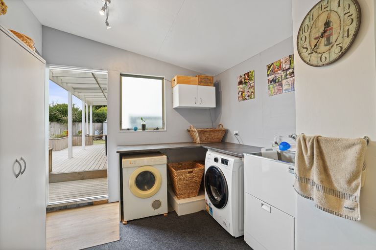 Photo of property in 18 Richmond Street, Cambridge, 3434