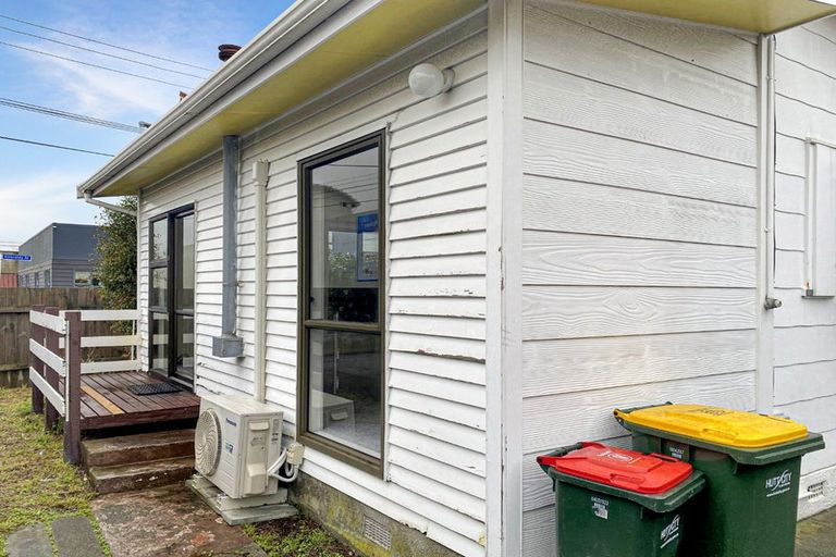 Photo of property in 2 Kirkcaldy Street, Petone, Lower Hutt, 5012
