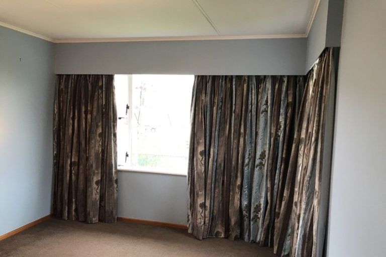 Photo of property in 3 Angell Street, Johnsonville, Wellington, 6037