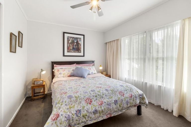 Photo of property in 1/11 Roberts Avenue, Bayswater, Auckland, 0622