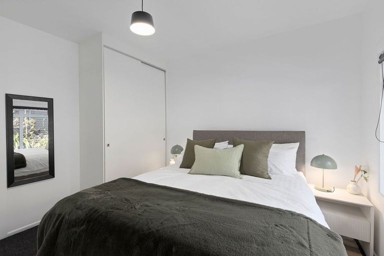 Photo of property in 277 Queens Drive, Lyall Bay, Wellington, 6022