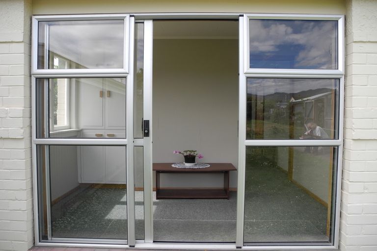 Photo of property in 56 Rhodes Street, Waimate, 7924