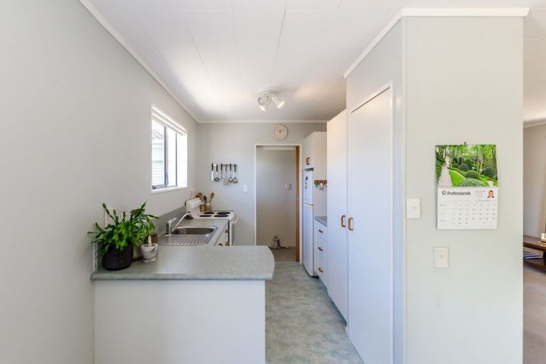 Photo of property in 11b Graham Grove, Waikanae, 5036