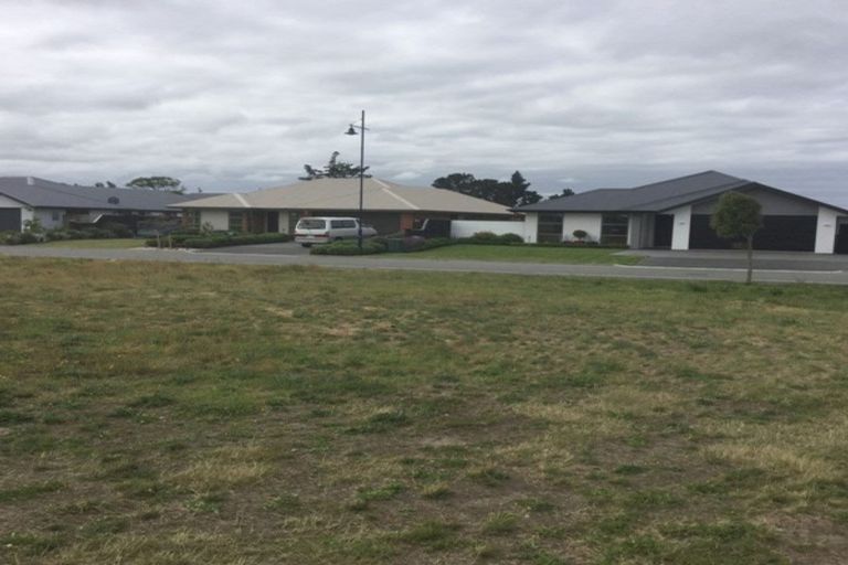 Photo of property in 6 Kahuraki Drive, Pegasus, 7612