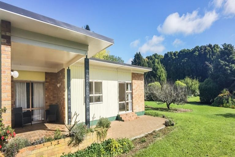 Photo of property in 16 Mission Road, Kerikeri, 0230
