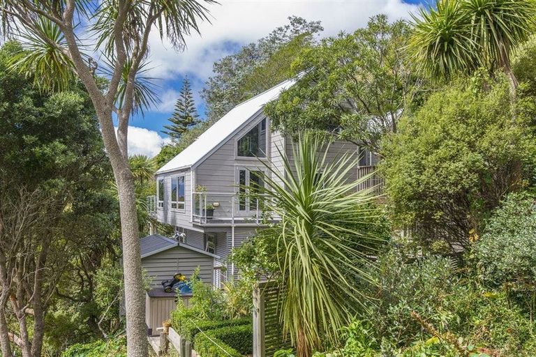 Photo of property in 45 Farnham Street, Mornington, Wellington, 6021