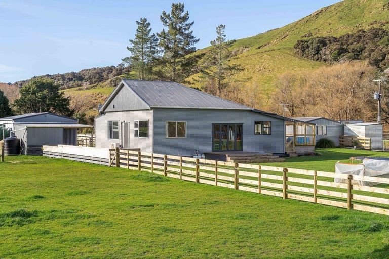 Photo of property in 10 Station Road, Mauriceville, Masterton, 5882