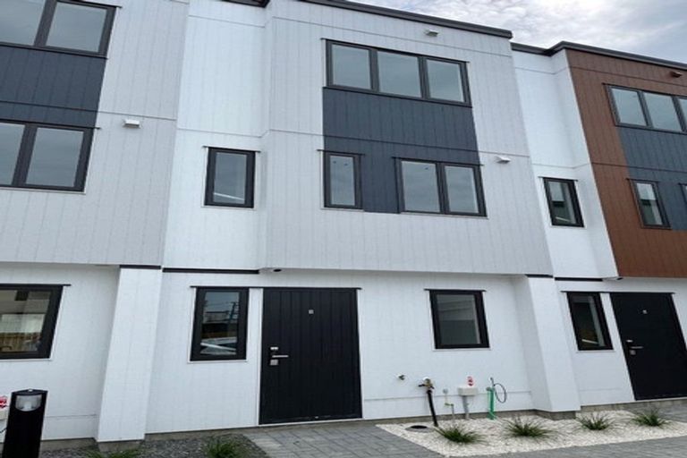 Photo of property in 5/3 Abbotleigh Avenue, Te Atatu Peninsula, Auckland, 0610