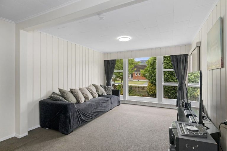 Photo of property in 15 Maher Street, Elderslea, Upper Hutt, 5018