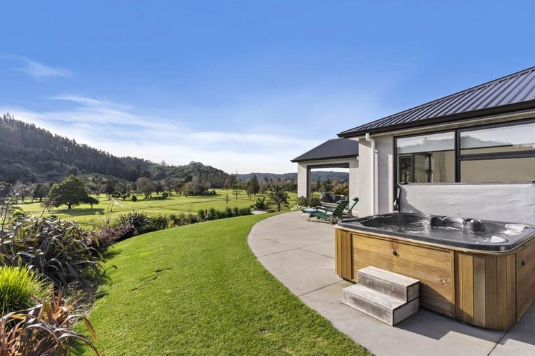 Photo of property in 19 Titoki Lane, Whangamata, 3691
