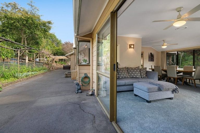 Photo of property in 1688 South Head Road, South Head, Helensville, 0874