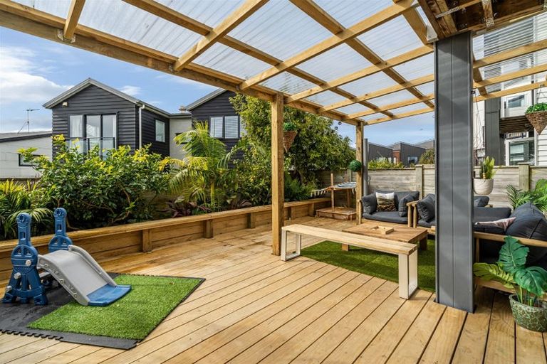 Photo of property in 5 Lockheed Street, Hobsonville, Auckland, 0618