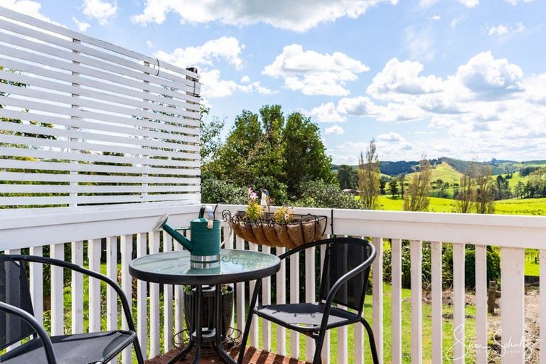 Photo of property in 46 Gorge Road, Maungaturoto, 0520