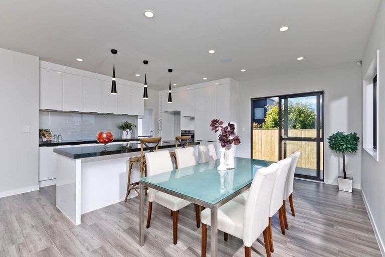 Photo of property in 3 Crompton Place, Orewa, 0931