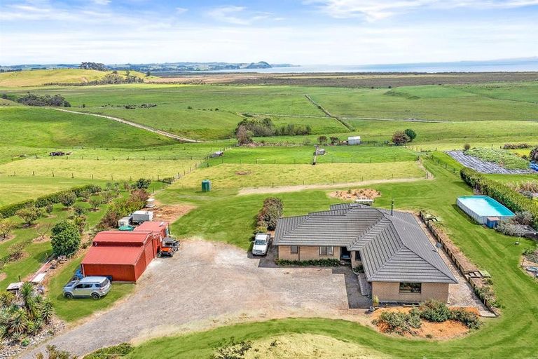 Photo of property in 251 Mairetahi Road, South Head, Helensville, 0874