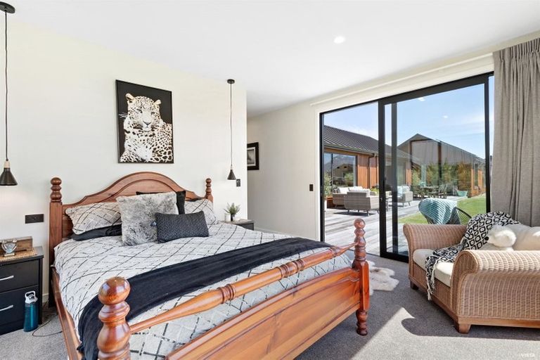 Photo of property in 8 Hovingham Court, Jacks Point, Queenstown, 9371