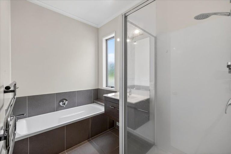 Photo of property in 1 Lanyard Street, Pyes Pa, Tauranga, 3112