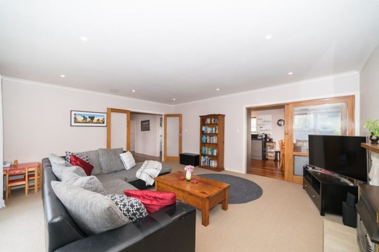 Photo of property in 10 Hartley Place, Awapuni, Palmerston North, 4412
