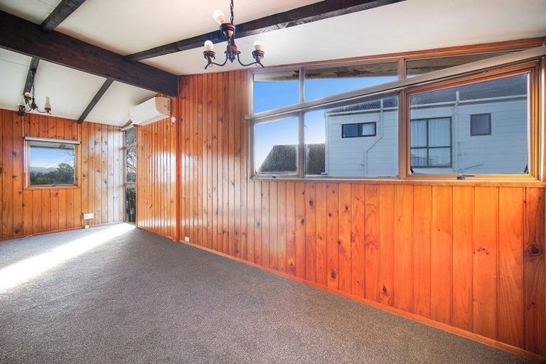 Photo of property in 106 Woodglen Road, Glen Eden, Auckland, 0602