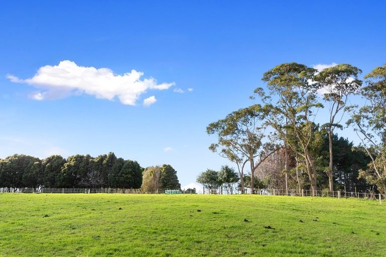 Photo of property in 137 Shelly Beach Road, Shelly Beach, Helensville, 0874