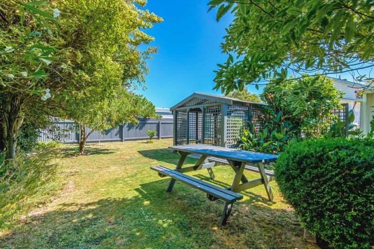 Photo of property in 34 Florence Avenue, Palmerston North, 4414
