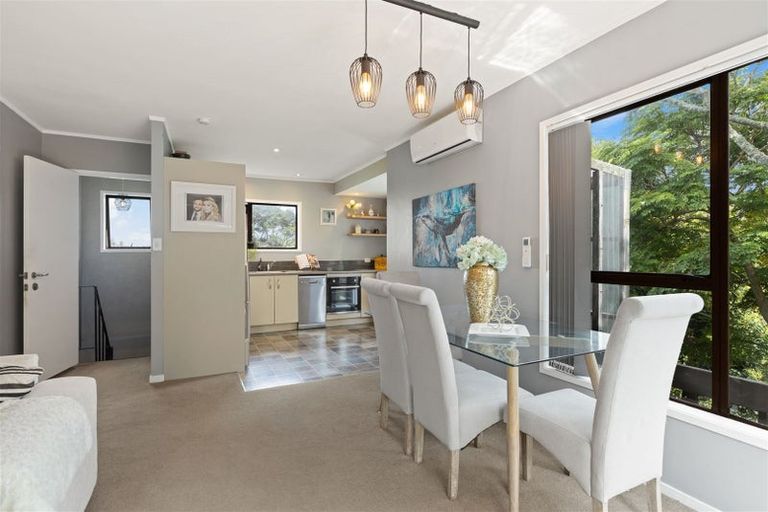 Photo of property in 2/36 Greendale Spur, Glenfield, Auckland, 0629