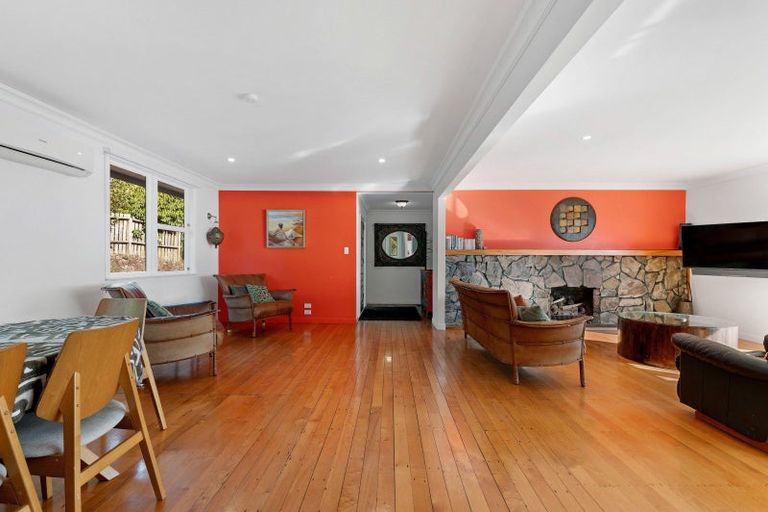 Photo of property in 5 Naera Place, Kawaha Point, Rotorua, 3010