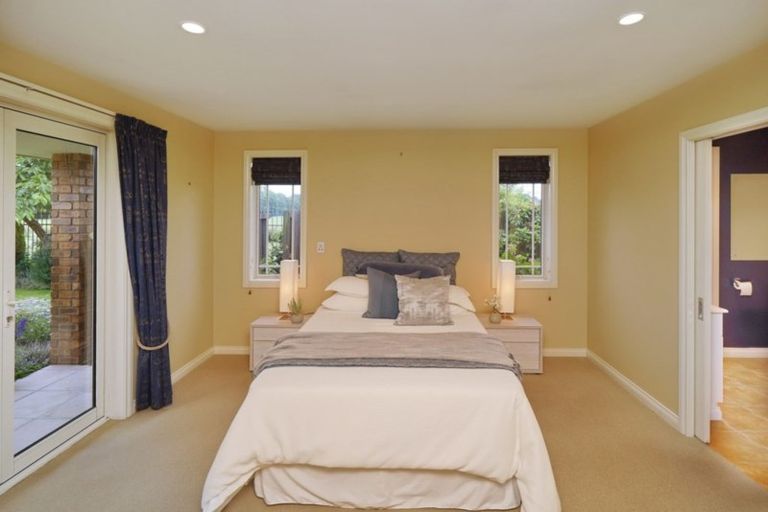 Photo of property in 15 Avon Gate, Russley, Christchurch, 8042