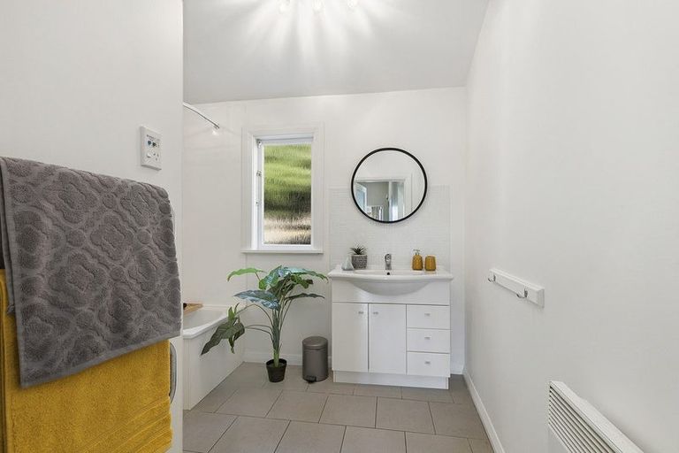 Photo of property in 18 Carrington Street, Mount Cook, Wellington, 6021