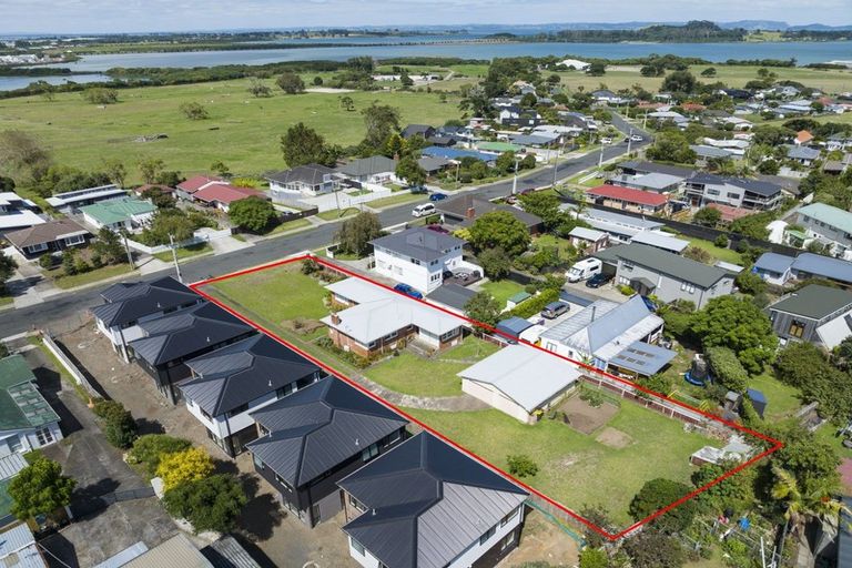 Photo of property in 9 Wellesley Road, Mangere Bridge, Auckland, 2022
