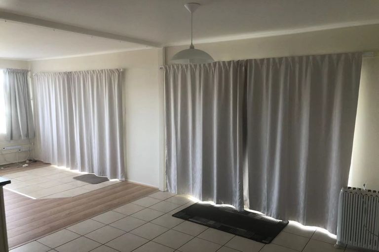 Photo of property in 134 Waimumu Road, Massey, Auckland, 0614