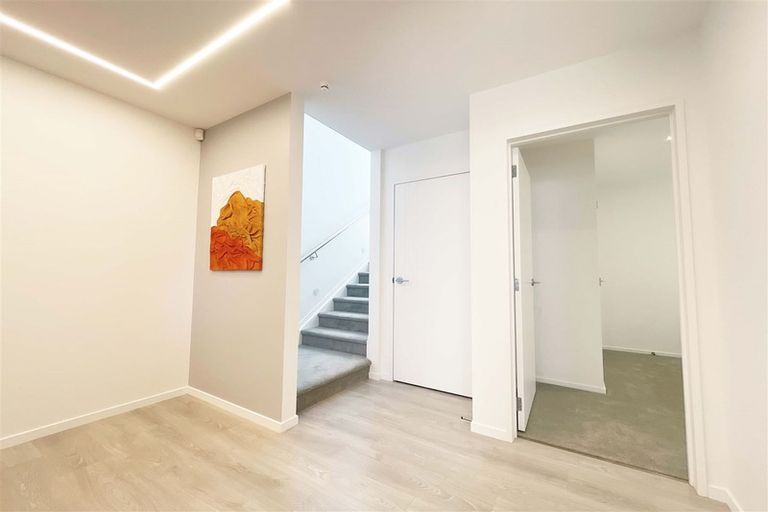 Photo of property in 2b Marina Road, Torbay, Auckland, 0630