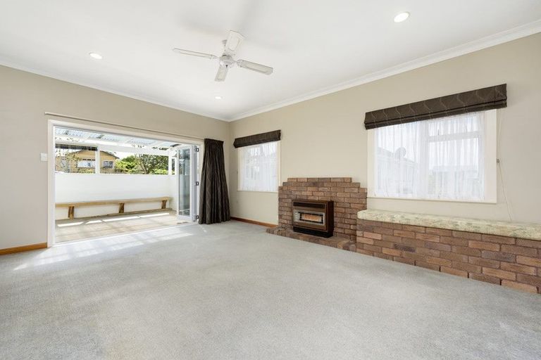 Photo of property in 40 Oxford Street, Te Puke, 3119