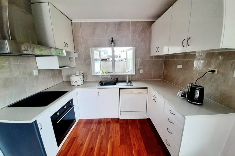 Photo of property in 27 Norman Road, Hauraki, Auckland, 0622