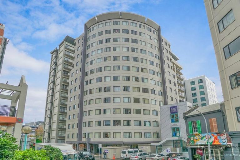 Photo of property in Mount Terrace Apartments, 14b/33 Mount Street, Auckland Central, Auckland, 1010