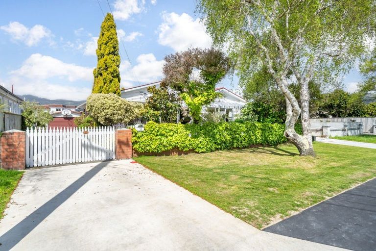 Photo of property in 23 Charleston Avenue, Boulcott, Lower Hutt, 5011