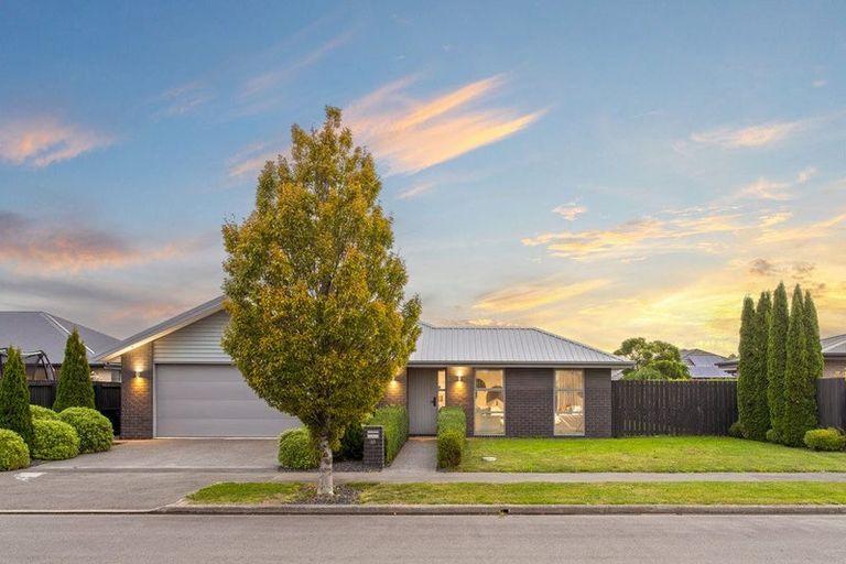 Photo of property in 37 Greenwich Street, Halswell, Christchurch, 8025