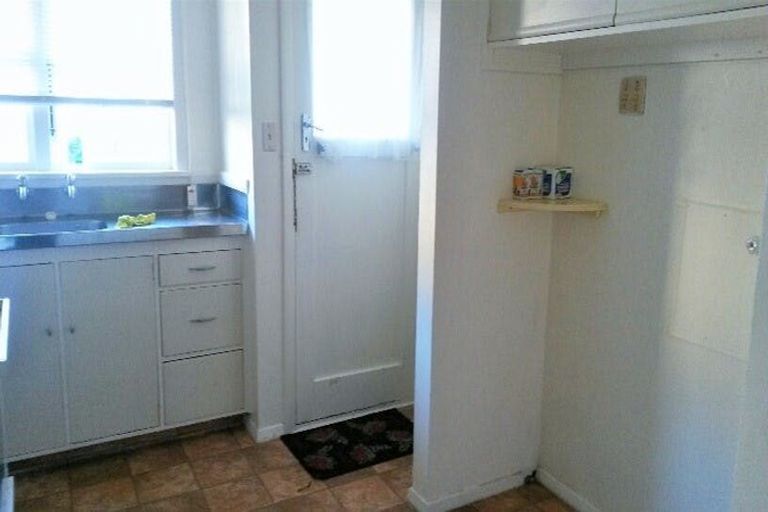 Photo of property in 60 Gibbons Street, Ebdentown, Upper Hutt, 5018