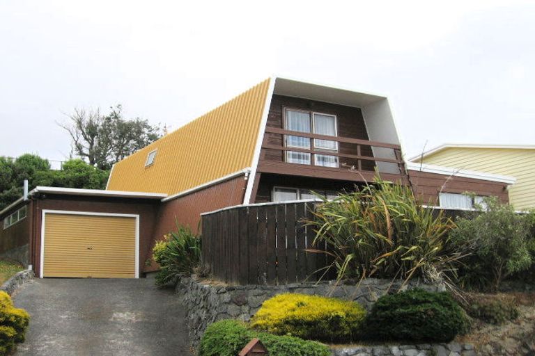 Photo of property in 9 Maple Grove, Kingston, Wellington, 6021