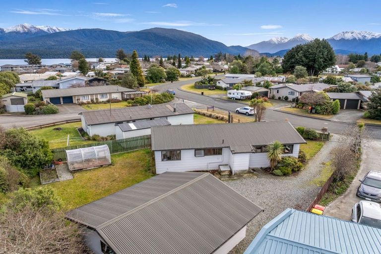Photo of property in 19 Henry Street, Te Anau, 9600