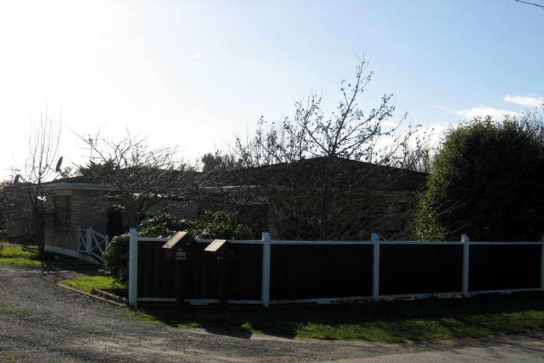 Photo of property in 27b Humphries Street, Greytown, 5712