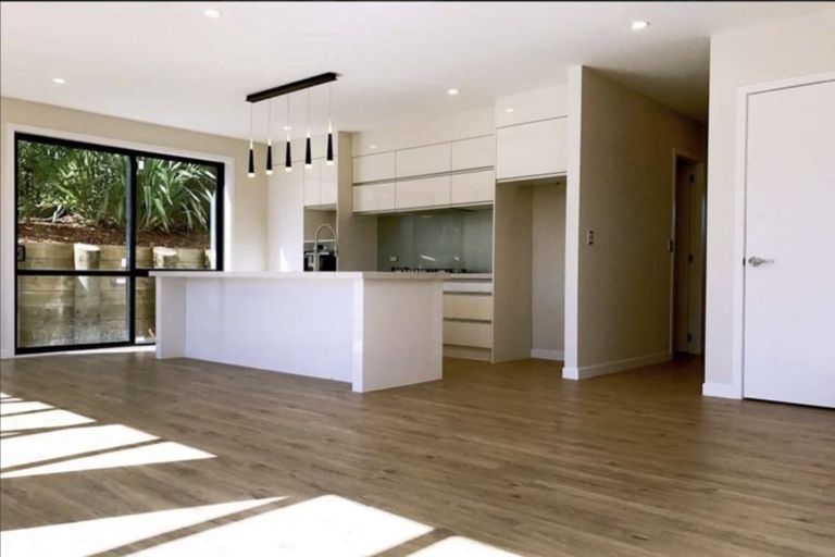 Photo of property in 5 Vazey Way, Hobsonville, Auckland, 0618