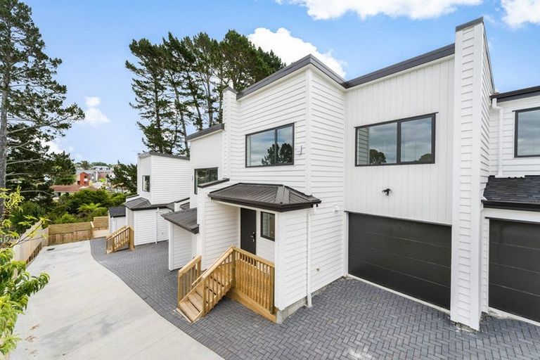 Photo of property in 89c Oreil Avenue, West Harbour, Auckland, 0618