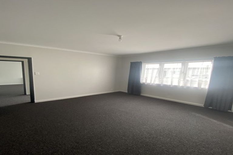 Photo of property in 229 Featherston Street, Palmerston North, 4410