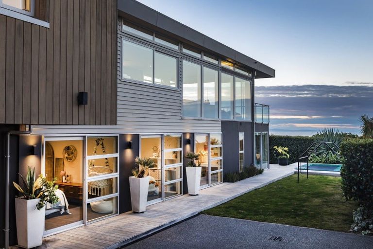 Photo of property in 143 Richmond Hill Road, Richmond Hill, Christchurch, 8081