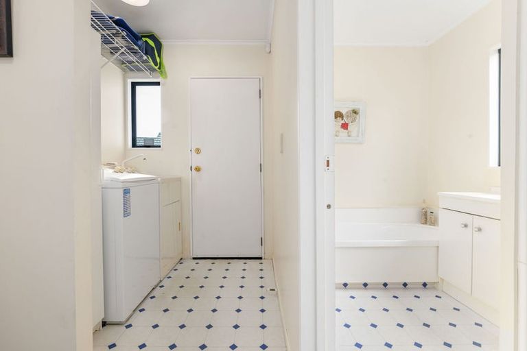 Photo of property in 9 Ayrshire Drive, Grandview Heights, Hamilton, 3200